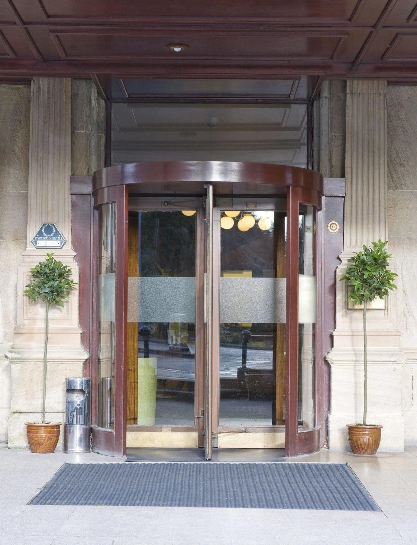 The Tarbet Hotel Exteriér fotografie